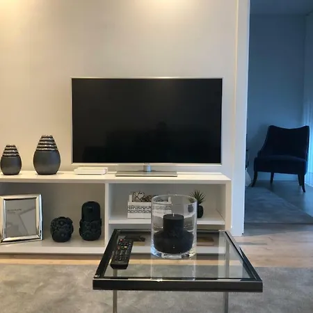 Апартаменты 5 Estrelas Palace Авейру